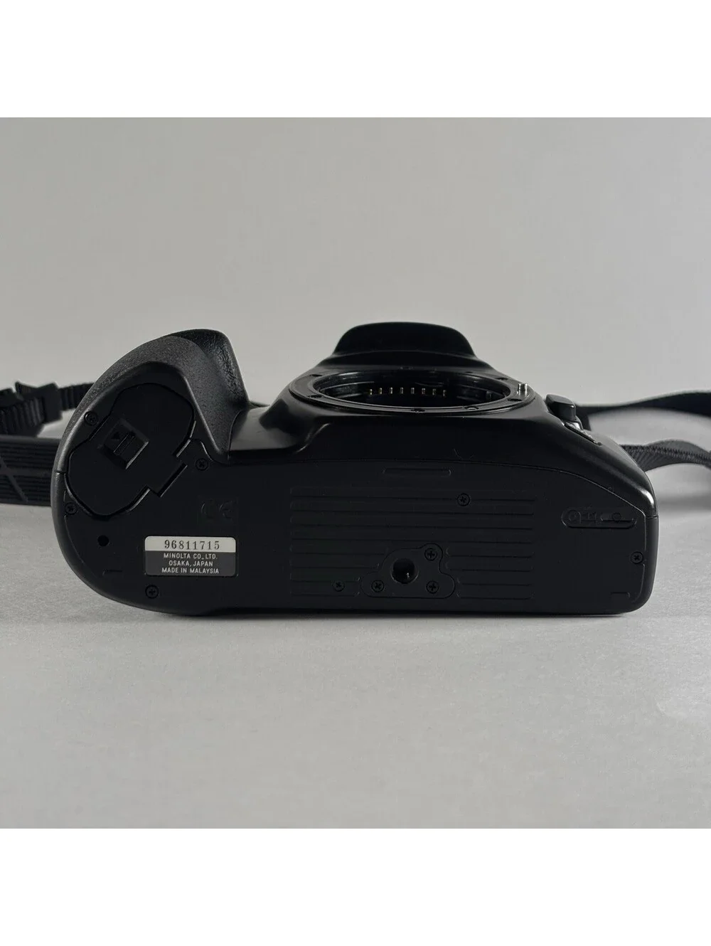 Minolta Maxxum 400si 35mm Film Camera Body Only With Strap - Tested & Working
